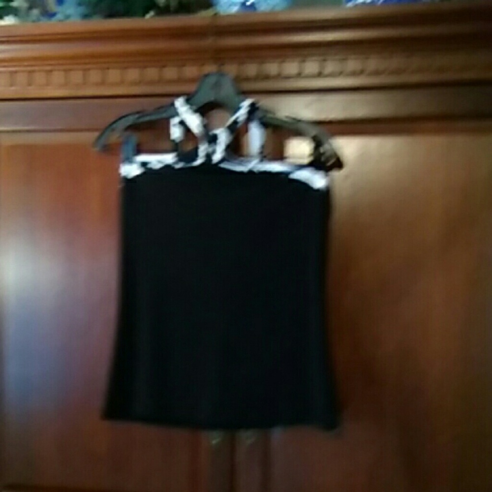 Halter Top - Picture 2 of 5